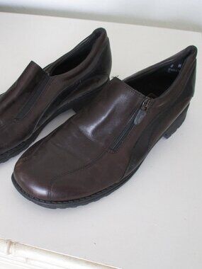 Munro American Womens Brown Leather Side Zipper Vibram Sole Flat Loafer - 8M